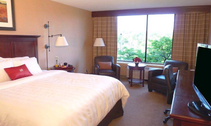 Ramada By Wyndham Cleveland Independence Hotel Ruang foto